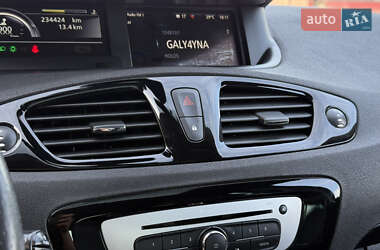 Минивэн Renault Grand Scenic 2014 в 