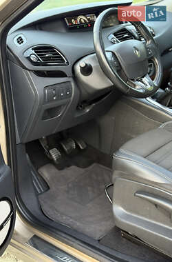 Мінівен Renault Grand Scenic 2014 в 