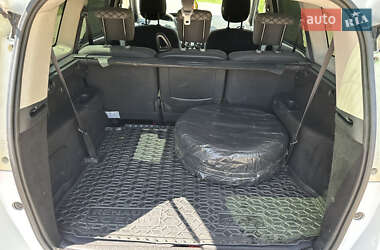 Минивэн Renault Grand Scenic 2011 в 