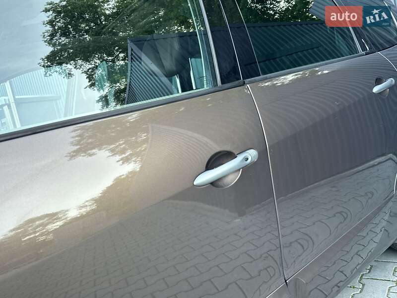 Мінівен Renault Grand Scenic 2010 в Дрогобичі