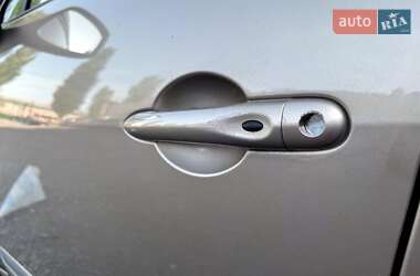 Минивэн Renault Grand Scenic 2014 в 