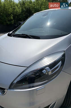 Мінівен Renault Grand Scenic 2012 в 
