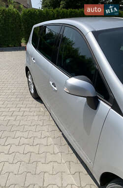 Мінівен Renault Grand Scenic 2012 в 