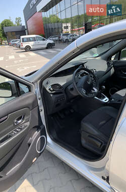 Мінівен Renault Grand Scenic 2012 в 