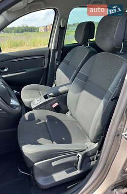 Минивэн Renault Grand Scenic 2009 в 