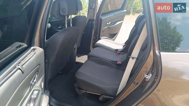 Минивэн Renault Grand Scenic 2014 в Киеве