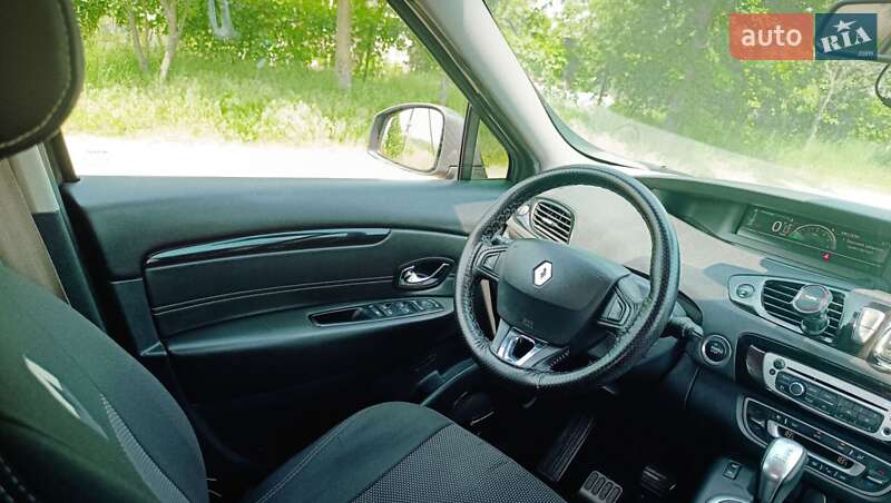 Минивэн Renault Grand Scenic 2014 в Киеве