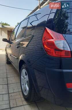 Минивэн Renault Grand Scenic 2007 в 