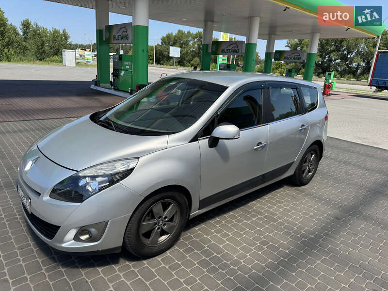 Renault Grand Scenic 2010