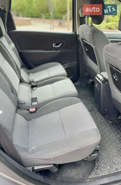 Минивэн Renault Grand Scenic 2013 в 