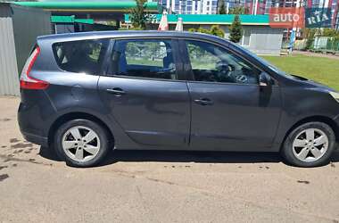 Минивэн Renault Grand Scenic 2009 в 