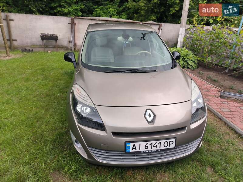 Renault Grand Scenic 2011