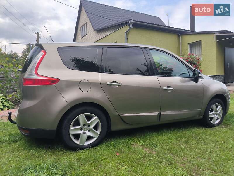 Минивэн Renault Grand Scenic 2011 в Киеве