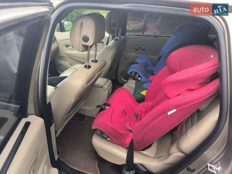 Минивэн Renault Grand Scenic 2011 в Киеве
