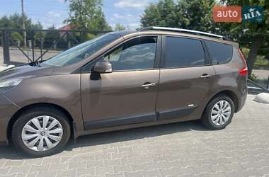 Минивэн Renault Grand Scenic 2010 в 