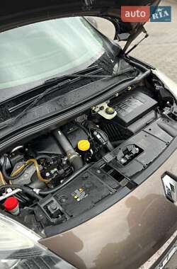 Минивэн Renault Grand Scenic 2010 в 