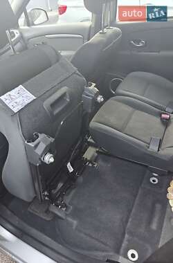 Минивэн Renault Grand Scenic 2009 в 