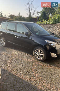 Renault Grand Scenic 2011 Renault Grand Scenic 2011