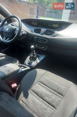 Минивэн Renault Grand Scenic 2011 в 