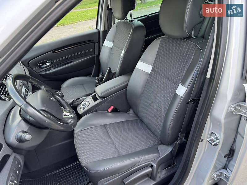 Минивэн Renault Grand Scenic 2015 в Ровно