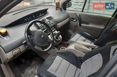 Минивэн Renault Grand Scenic 2004 в 