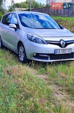 Renault Grand Scenic 2012
