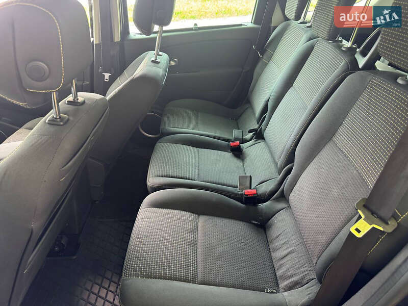 Минивэн Renault Grand Scenic 2011 в Днепре