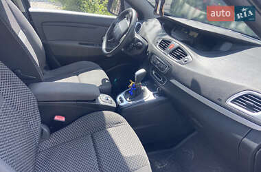 Минивэн Renault Grand Scenic 2011 в 