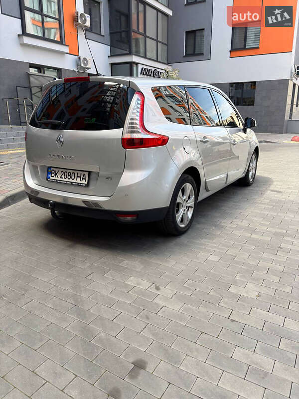 Мінівен Renault Grand Scenic 2011 в Вараші фото 5 Мінівен Renault Grand Scenic 2011 в Вараші