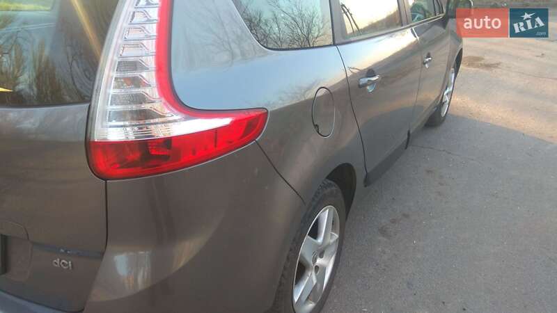 Мінівен Renault Grand Scenic 2013 в Запоріжжі