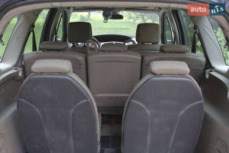 Мінівен Renault Grand Scenic 2004 в Ужгороді