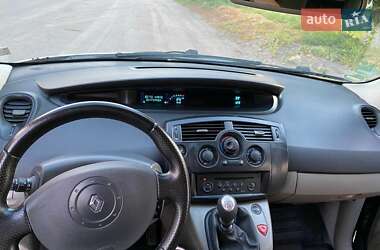 Минивэн Renault Grand Scenic 2004 в 