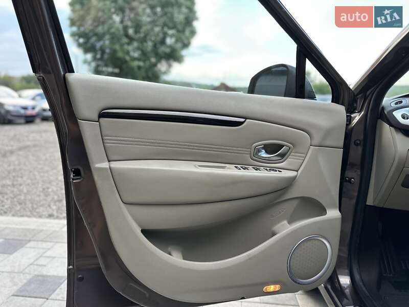 Минивэн Renault Grand Scenic 2011 в Ивано-Франковске