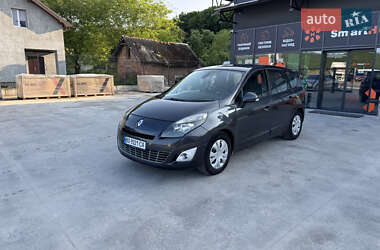Минивэн Renault Grand Scenic 2010 в 