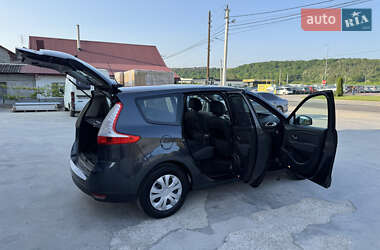Минивэн Renault Grand Scenic 2010 в 