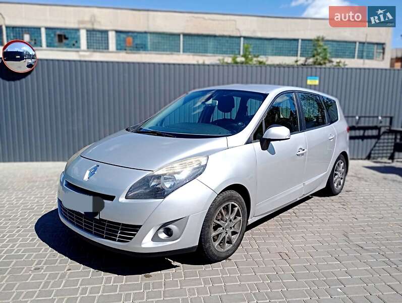 Минивэн Renault Grand Scenic 2011 в Первомайске