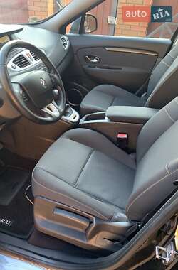 Минивэн Renault Grand Scenic 2010 в 