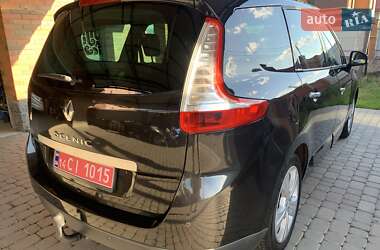 Минивэн Renault Grand Scenic 2010 в 