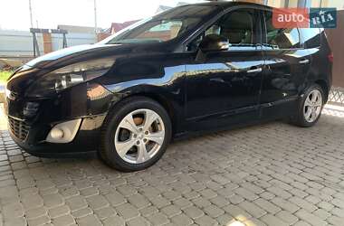 Минивэн Renault Grand Scenic 2010 в 