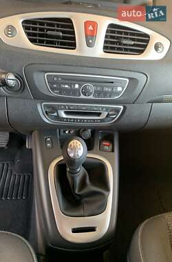 Минивэн Renault Grand Scenic 2010 в 