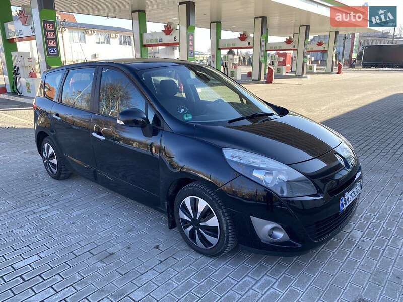 Renault Grand Scenic 2011
