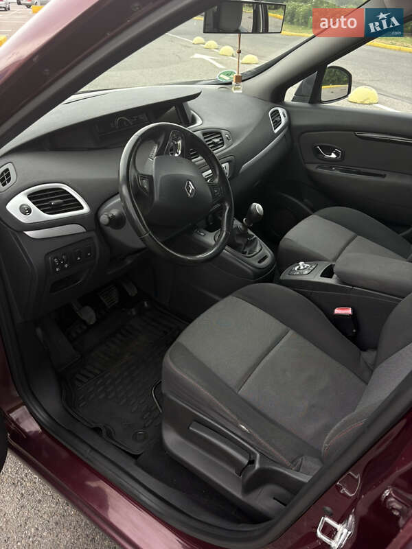 Минивэн Renault Grand Scenic 2013 в Черновцах