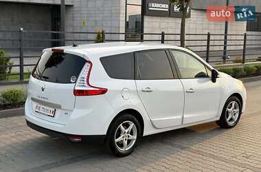 Минивэн Renault Grand Scenic 2011 в 