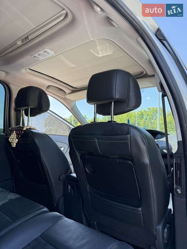 Минивэн Renault Grand Scenic 2013 в Дубно