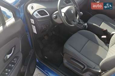 Минивэн Renault Grand Scenic 2010 в 