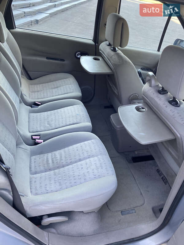 Минивэн Renault Grand Scenic 2004 в Ровно