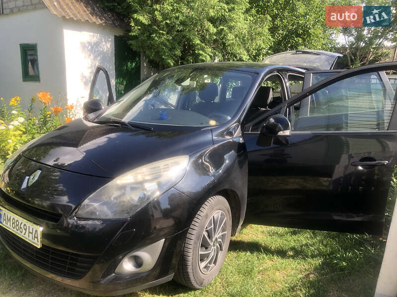 Минивэн Renault Grand Scenic 2011 в Звягеле