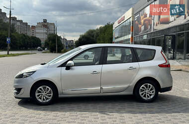 Минивэн Renault Grand Scenic 2012 в 