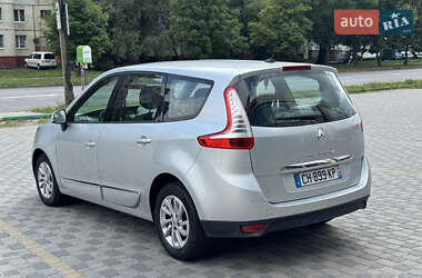 Минивэн Renault Grand Scenic 2012 в 