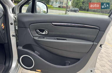 Минивэн Renault Grand Scenic 2012 в 